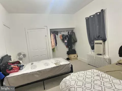 717 N 9th St, Reading, PA 19604 photo 9