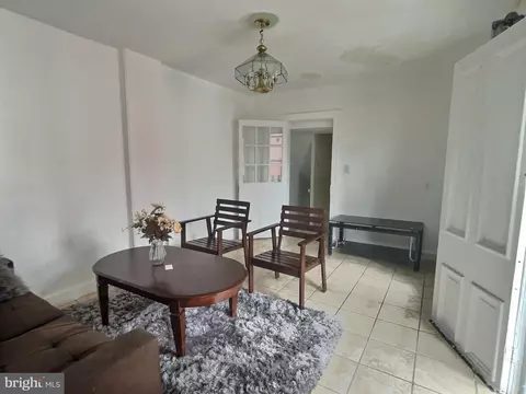 717 N 9th St, Reading, PA 19604 photo 3