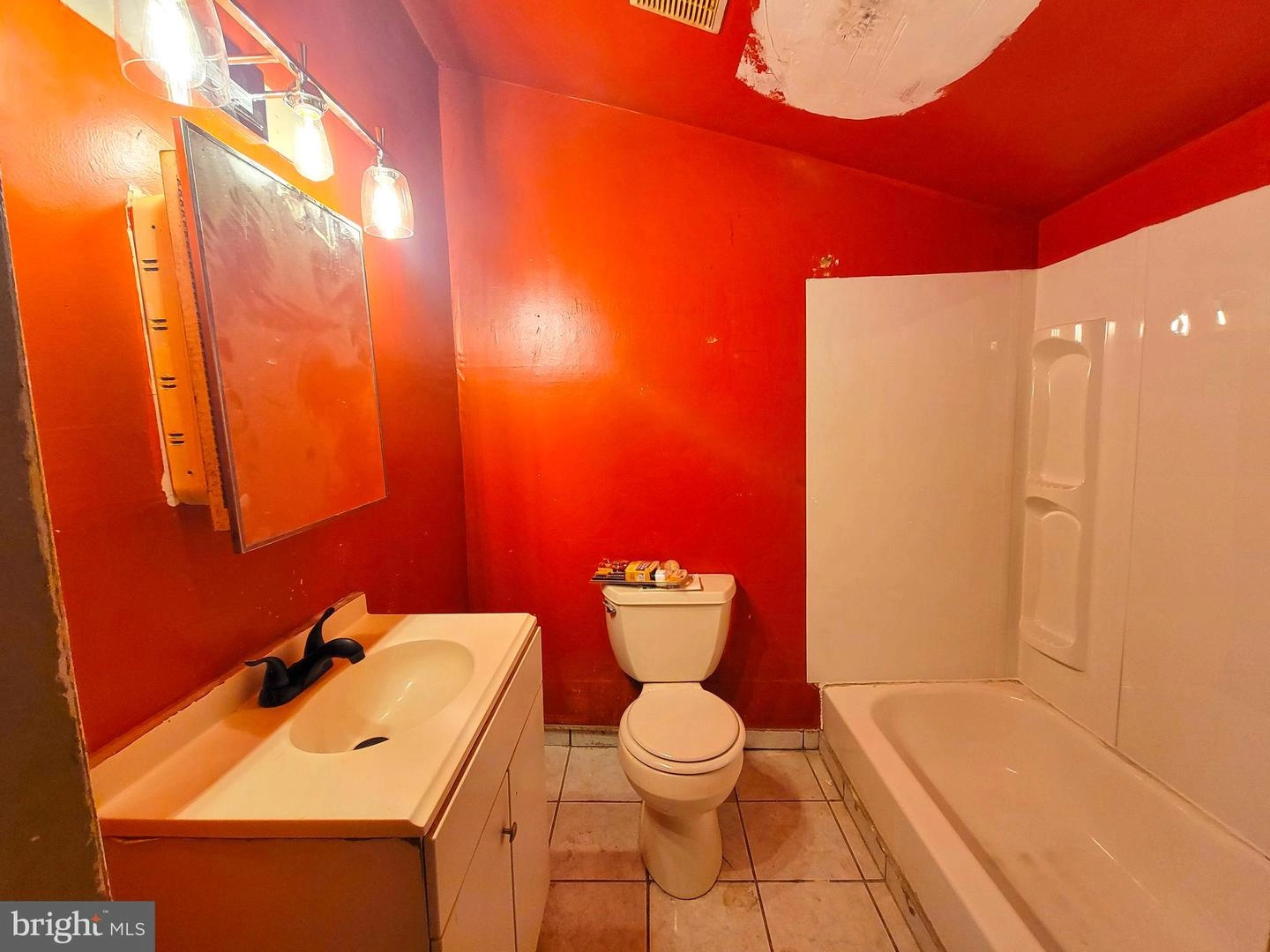369 Schuylkill Ave, Reading, PA 19601 photo 3