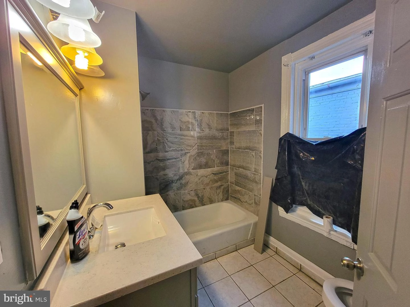 369 Schuylkill Ave, Reading, PA 19601 photo 8