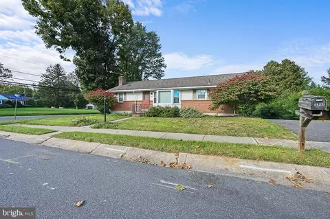4427 Bittner Ave, Reading, PA 19608 photo 2