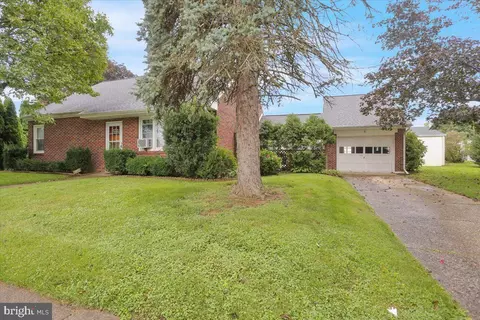 1207 Broadway Blvd, Reading, PA 19607