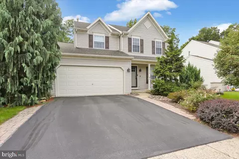 1030 Cathy Dr, Leesport, PA 19533
