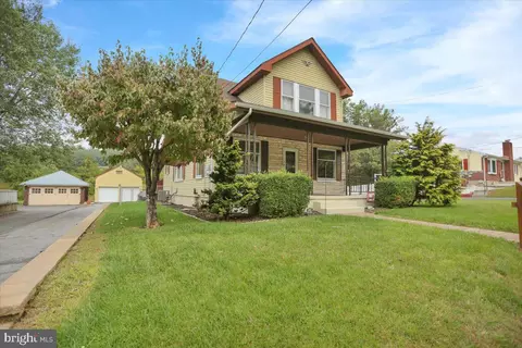 1347 Fritztown Rd, Reinholds, PA 17569