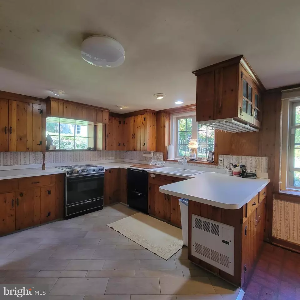  235 Treichler Rd, Alburtis, PA 18011 photo 23