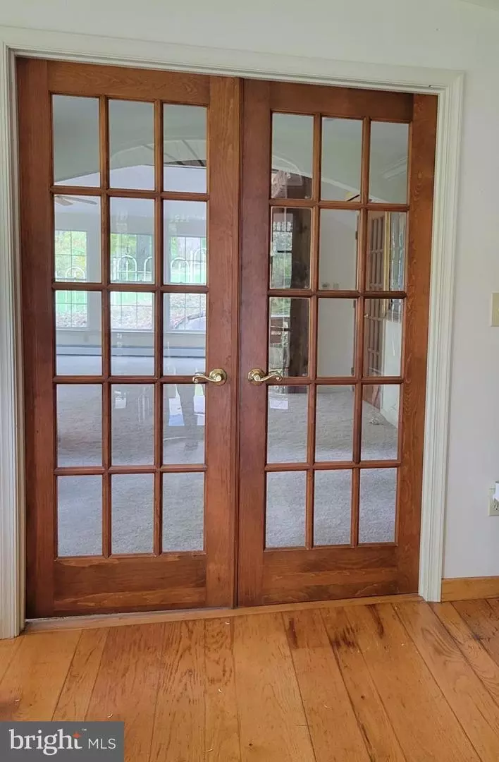  235 Treichler Rd, Alburtis, PA 18011 photo 5