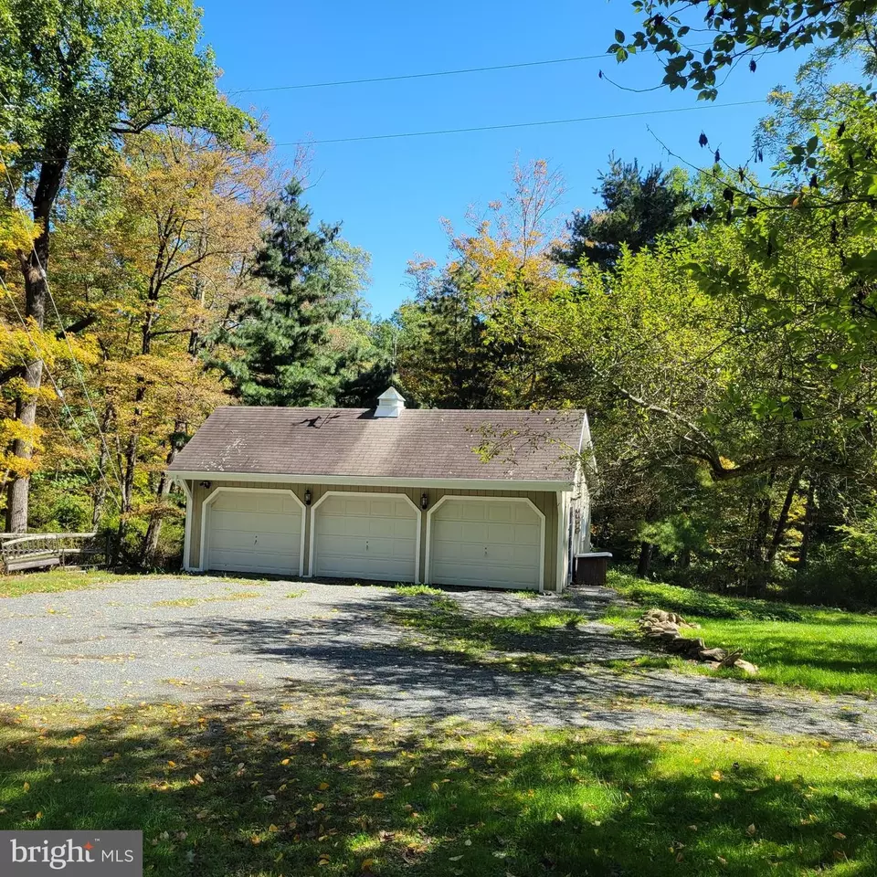  235 Treichler Rd, Alburtis, PA 18011 photo 46
