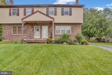 409 Grant Ave, Leesport, PA 19533