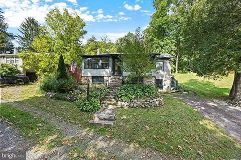 1177 Manatawny Rd, Boyertown, PA 19512