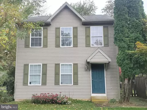 989 Mohrsville Rd, Shoemakersville, PA 19555