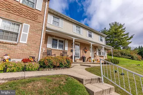 115 Village Dr, Boyertown, PA 19512