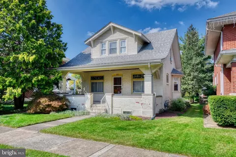 23 E Walnut St, Shillington, PA 19607