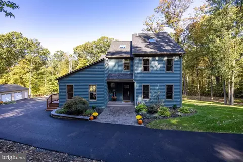 95 Edgewood Dr, Boyertown, PA 19512