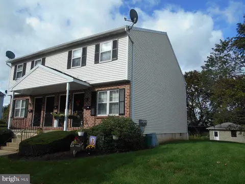 250 S Sterley St, Reading, PA 19607 photo 6