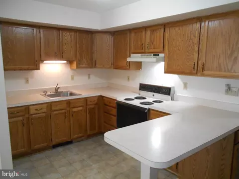 250 S Sterley St, Reading, PA 19607 photo 10