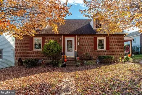 165 Main St, Mohnton, PA 19540