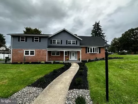 2801 Octagon Ave, Sinking Spring, PA 19608