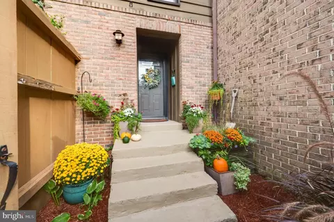 162 Oakmont Ct, Reading, PA 19607