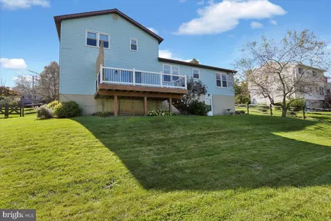 51 Sage Dr, Sinking Spring, PA 19608 photo 4