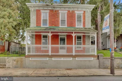 26 W Penn Ave, Wernersville, PA 19565