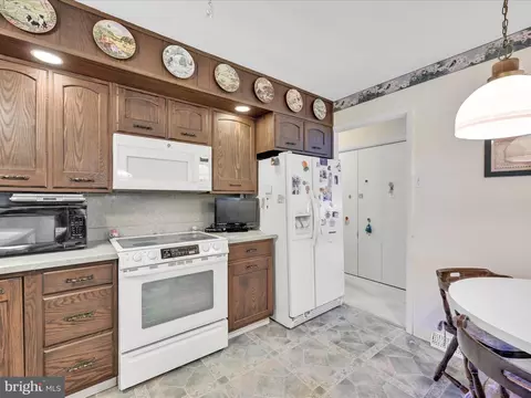 411 Governor Dr, Reading, PA 19607 photo 9