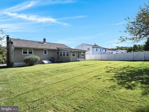 411 Governor Dr, Reading, PA 19607 photo 31