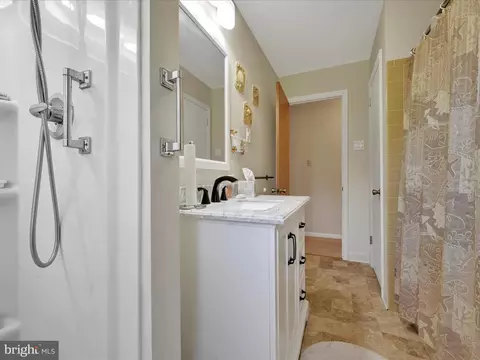 411 Governor Dr, Reading, PA 19607 photo 15