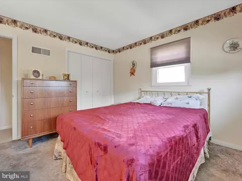 411 Governor Dr, Reading, PA 19607 photo 12