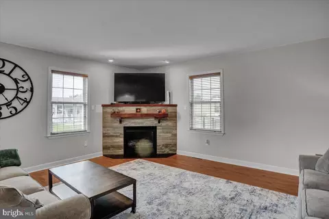 30 Tennessee Ave, Reading, PA 19608 photo 5