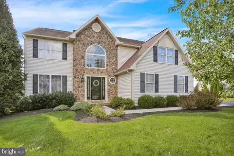 30 Tennessee Ave, Reading, PA 19608