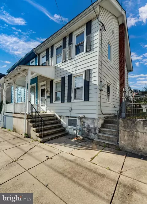 44 S Hull St, Reading, PA 19608 photo 2