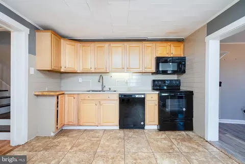 44 S Hull St, Reading, PA 19608 photo 15