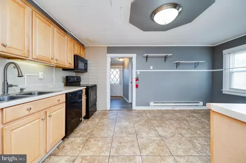 44 S Hull St, Reading, PA 19608 photo 14