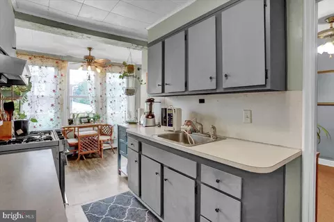 304 Pershing Blvd, Reading, PA 19607 photo 8