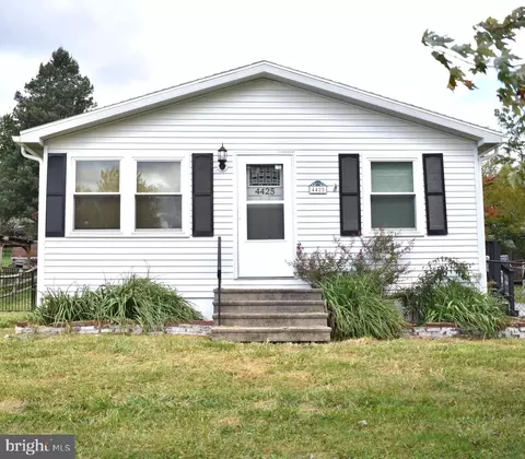 4425 Hill Terrace Dr, Reading, PA 19608