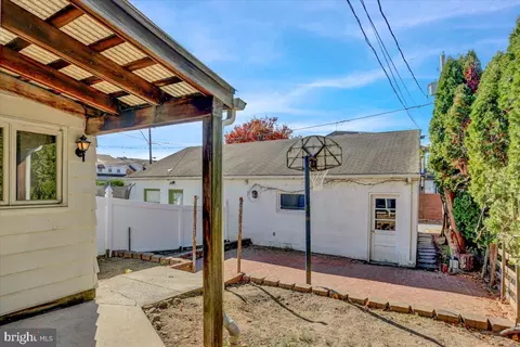 216 N Brobst St, Reading, PA 19607 photo 13