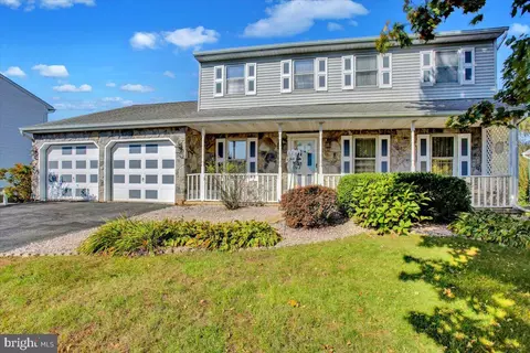 326 Cornerstone Dr, Blandon, PA 19510