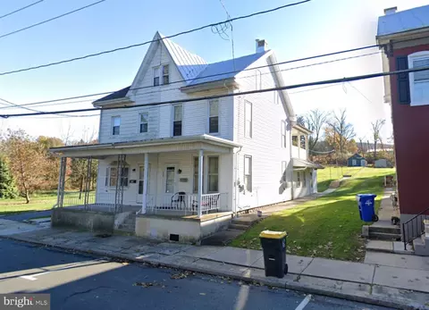 248 E High St, Womelsdorf, PA 19567