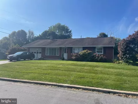 12 Mast Rd, Oley, PA 19547