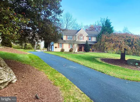 51 Spring Meadow Ln, Reading, PA 19606