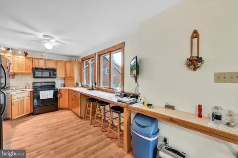 126 Main St, Oley, PA 19547 photo 15