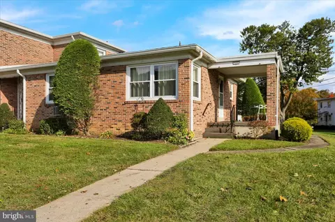 121 Gretchen Dr, Reading, PA 19607