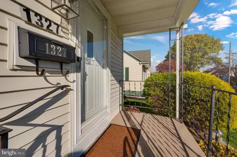 1327 Lacrosse Ave, Reading, PA 19607 photo 4