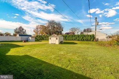 1327 Lacrosse Ave, Reading, PA 19607 photo 6