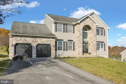15 Crestview Dr, Sinking Spring, PA 19608 photo 1