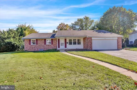 1645 Sherwood Rd, Reading, PA 19610