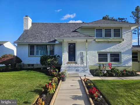 307 Tremont Ave, Reading, PA 19607 photo 2