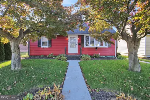 236 W Race St, Fleetwood, PA 19522