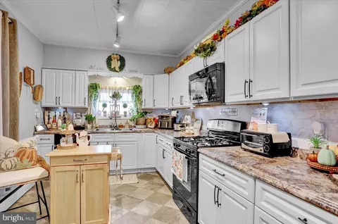 217 W Lancaster Ave, Reading, PA 19607 photo 10