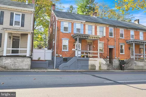 58 W Penn Ave, Wernersville, PA 19565